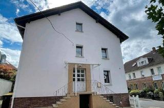 Haus kaufen in 34582 Borken, Borken (Hessen) - 3-Familien-Haus in Borken (Hessen), zentrale Lage, guter Zustand.