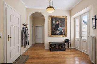 Wohnung kaufen in 86150 Innenstadt, Architektonisches Highlight - luxuriöse Altbauwohnung im Herzen von Augsburg