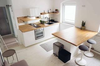 Wohnung kaufen in Brunnenstraße 182, 10119 Mitte, Maisonette in Berlin-Mitte: 2 Zimmer, Balkon & Skylights – PROVISIONSFREI