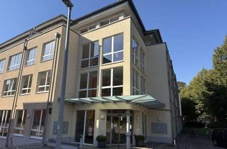 Wohnung kaufen in 47441 Moers, Service-Wohnen am Schlosspark - 2 Zi. mit Balkon und Atriumblick
