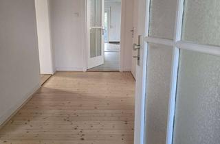 Wohnung mieten in Gießener Straße 36, 35423 Lich, Viel Platz in dieser 3-Zimmer-Wohnung in Lich