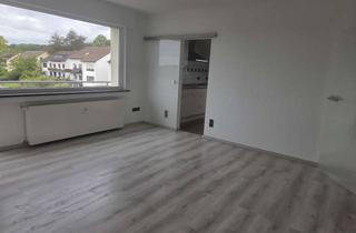 Wohnung mieten in Taxusweg 13, 32049 Herford, Modernisiertes Wohnglück mit großem Balkon: 3-Zimmer-Dachgeschosswohnung in Herford