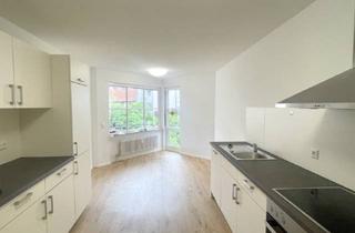 Wohnung mieten in 73728 Esslingen, Stilvolle 3,5-Zimmer-Wohnung mit Balkon und EBK im Herzen von Esslingen
