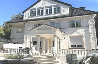 Villa kaufen in 41236 Rheydt, Luxus Villa mit Palasteffekt und 3 Wohnungen in Mönchengladbach KP. 1.999.000 €