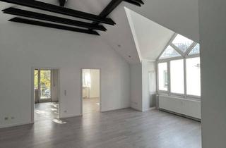 Wohnung mieten in 60486 Bockenheim, Stilvolle, modernisierte 3-Zimmer-Dachgeschosswohnung mit Balkon und EBK in Frankfurt