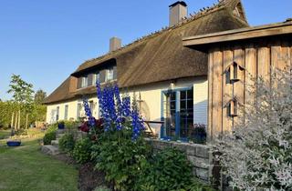 Haus kaufen in 24893 Taarstedt, Ehemalige Dorfschule unter Reet - Wohnen mit Charakter in Angeln