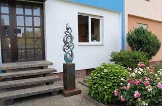 Haus mieten in 90411 Marienberg, Nachhaltiges Raumwunder mit Einliegerwohnung – modernisiertes Reihenendhaus in Bestlage