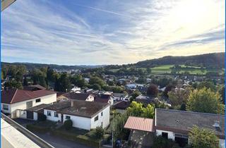 Wohnung kaufen in 78333 Stockach, Fernsicht Pur! Lichtdurchflutete und bezugsfreie 3 Zi.-DG-Wohnung mit gr. Balkon und Garage!