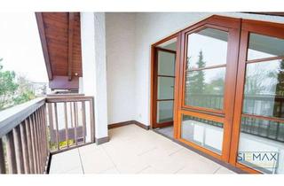 Wohnung kaufen in 82110 Germering, Charmante Dachgeschosswohnung mit durchdachtem Grundriss und Balkon