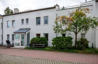 Wohnung kaufen in 15711 Königs Wusterhausen, Stilvolle Dachgeschosswohnung mit großzügiger Terrasse im Herzen von Königs Wusterhausen