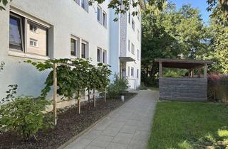 Wohnung kaufen in 78224 Singen, Stadtleben und Rückzugsort: Drei-Zi.-Wohnung mit zwei Balkonen & Garage