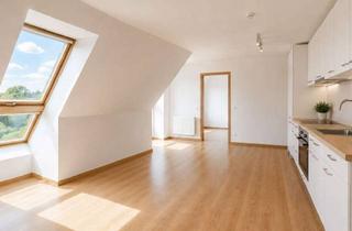 Wohnung kaufen in 15732 Schulzendorf, Bezugsfreie Dachgeschosswohnung mit Balkon in ruhiger Wohnlage