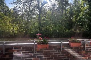 Wohnung kaufen in Kurhausstraße 35, 13467 Hermsdorf, !! bezugsfreie ruhige & helle 2-Zimmer-Wohnung - großer Balkon - großes Wohnzimmer !!