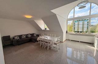 Wohnung mieten in Am Rosengarten 12, 36037 Fulda, Lichtdurchflutete Wohnung mit fünf Zimmern und Balkon in Fulda!