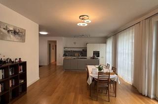 Wohnung mieten in Bleibtreustraße 25, 10707 Charlottenburg, Exklusive 4-Zimmer-Wohnung nahe Kurfürstendamm