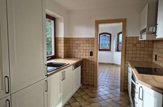 Wohnung mieten in 84529 Tittmoning, Schöne lichtdurchflutete Etagenwohnung mit großem Balkon und Erker / 103 qm