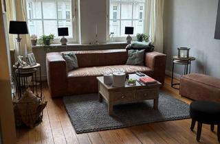 Wohnung mieten in Sedanstr. 25, 24534 Innenstadt, Wunderschöne 3 Zi Whg im 1.OG mit Kaminofen, renoviert, Denkmalschutz, Jugendstil mit Gartenanteil
