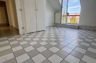 Wohnung mieten in Auf`m Großen Feld, 40229 Eller, Geräumige 3-Zimmer-DG-Wohnung mit Wohnküche, neuer EBK und Balkon in Eller
