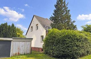 Doppelhaushälfte kaufen in 03238 Finsterwalde, Solide Doppelhaushälfte mit Garten und Ausbaupotenzial in ruhiger Lage von Finsterwalde