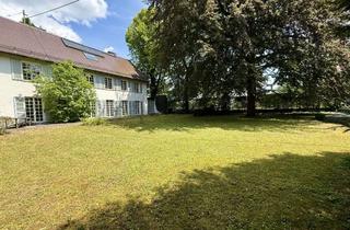 Einfamilienhaus kaufen in 86199 Göggingen, Seltene Gelegenheit in Göggingen: Großzügiges Einfamilienhaus auf ca. 1.258 m² Grundstück