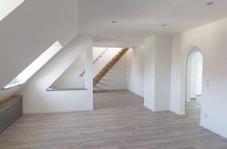 Mehrfamilienhaus kaufen in 76187 Knielingen, Wohnen mit Charakter: Mehrfamilienhaus in Karlsruhe-Knielingen