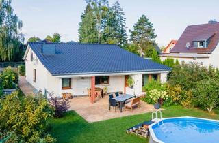 Haus kaufen in 15370 Fredersdorf-Vogelsdorf, Inkl. Einbauküche, modernem Bad, Terrasse u.v.m.: Kernsanierter Bungalow in Fredersdorf