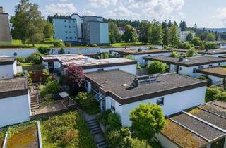 Haus kaufen in 78713 Schramberg, Großzügiger Bungalow in Sulgen mit Wohnen auf einer Ebene und zwei Garagen