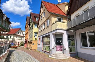 Haus kaufen in 75323 Bad Wildbad, Sanierungsobjekt mit Potenzial. Zweifamilienhaus mit Gewerbeeinheit in Calmbach zu verkaufen