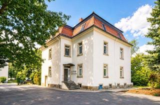 Wohnung kaufen in 01279 Dresden, Erstbezug nach Sanierung - 4-Zimmer mit Wintergarten
