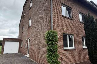Wohnung kaufen in 41366 Schwalmtal, Gepflegte 3-Zimmer-Dachgeschosswohnung mit traumhaftem Blick ins Grüne in Schwalmtal-Hehler