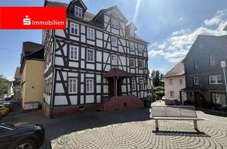 Wohnung kaufen in 35274 Kirchhain, Großzügige Eigentumswohnung in denkmalgeschütztem Gebäude mit historischem Charme