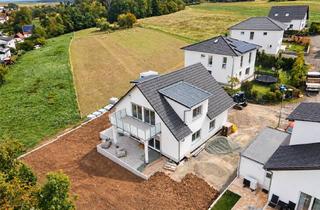 Wohnung mieten in Hollerstrauch, 35460 Staufenberg, Erstbezug in Feldrandlage – Neubau-DG mit Burgblick!