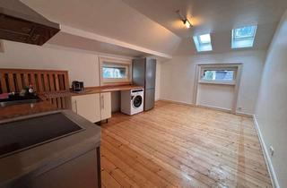 Wohnung mieten in 65193 Sonnenberg, Dachetage in Stilaltbauvilla am Kurpark! 4 ZKB - 117 m² mit Dielen + EBK € 1.600,- + NK