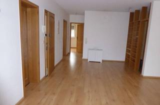 Wohnung mieten in 36381 Schlüchtern, 3-Zimmer-Wohnung mit Balkon in Schlüchtern Niederzell