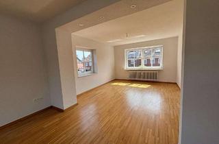 Wohnung mieten in 46236 Bottrop, Modernisierte 2-Zimmer-Wohnung mit Terrasse und Blick ins Grün in ruhiger Lage von Bottrop