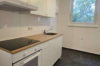Wohnung mieten in 12107 Berlin, Sonnige 3-Zimmer-Wohnung mit Balkon in Berlin