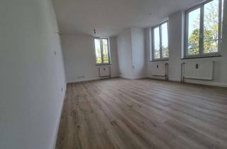 Wohnung mieten in Münchener Straße, 85652 Pliening, Frisch renovierte 2-Zimmer-Wohnung mit neuer Einbauküche und Stellplatz in Pliening