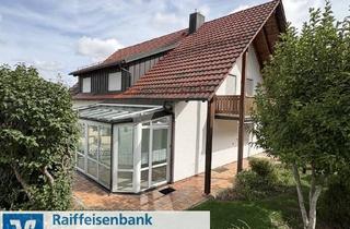 Einfamilienhaus kaufen in 92331 Parsberg, Viel Raum für Ihre Wohnideen - freistehendes Einfamilienhaus mit Wintergarten und Einliegerwohnung, zentral in Parsberg