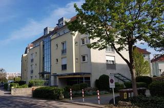 Wohnung kaufen in 01219 Dresden, Stilvolle Maisonette-Dachgeschosswohnung mit Balkon, Terrasse und TG-Stellplatz in Dresden-Strehlen