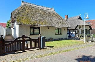 Haus kaufen in 17509 Lubmin, Lubmin - Charmantes Reetdachhaus nahe Seebad Lubmin -