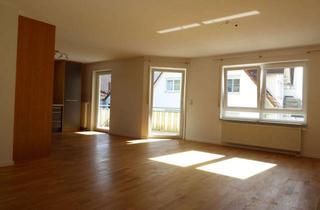 Wohnung kaufen in 72186 Empfingen, Großzügige, helle 3,5-Zimmer-ETW mit Aufzug, Balkon und TG-Platz
