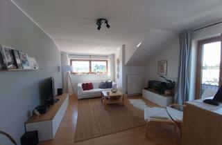 Wohnung kaufen in Anglstraße 1a, 94121 Salzweg, 2-Zimmer Dachgeschosswohnung Balkon, Stellplatz & Kellerabteil