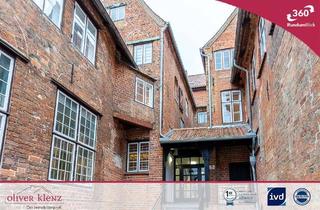 Wohnung mieten in 24937 Altstadt, Moderner Altbaucharme mit viel Platz - hochwertig sanierte Wohnung direkt am Holm.