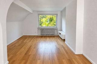 Wohnung mieten in Bredeneyer Straße 22, 45133 Bredeney, Helle Dachgeschosswohnung in Essen-Bredeney | Einbauküche & zusätzlicher Spitzboden