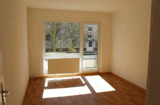 Wohnung mieten in Freiherr-Vom-Stein-Straße 12b, 06749 Bitterfeld-Wolfen, Erdgeschosswohnung mit Balkon in der Anhaltsiedlung