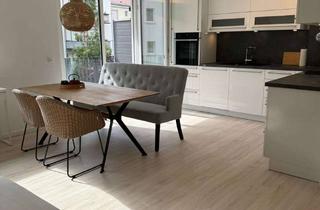 Wohnung mieten in Neumayerstraße 13, 67433 Neustadt, Neuwertige 3-Zimmer-Wohnung mit Balkon, Aufzug & hochwertiger Teilmöblierung