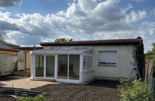 Einfamilienhaus kaufen in Parkweg, 06120 Dölau, Freistehende Einfamilienhaus im Bungalowstil aus den 1970 iger`n