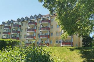 Wohnung mieten in Straße Des Friedens 22, 08645 Bad Elster, 3-Zimmer-Erdgeschosswohnung mit Balkon