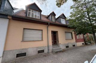 Haus kaufen in 06406 Bernburg, 9 Zimmer, 160 m² & 407 m² Grundstück – viel Platz für Familie & Generationen in Bernburg