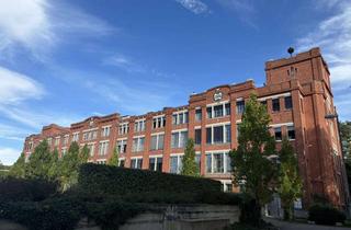 Lofts mieten in Döllgaststrasse 10, 86199 Göggingen, Einzigartiges Fabrikloft - Stilvolles Wohnen mit Weitblick